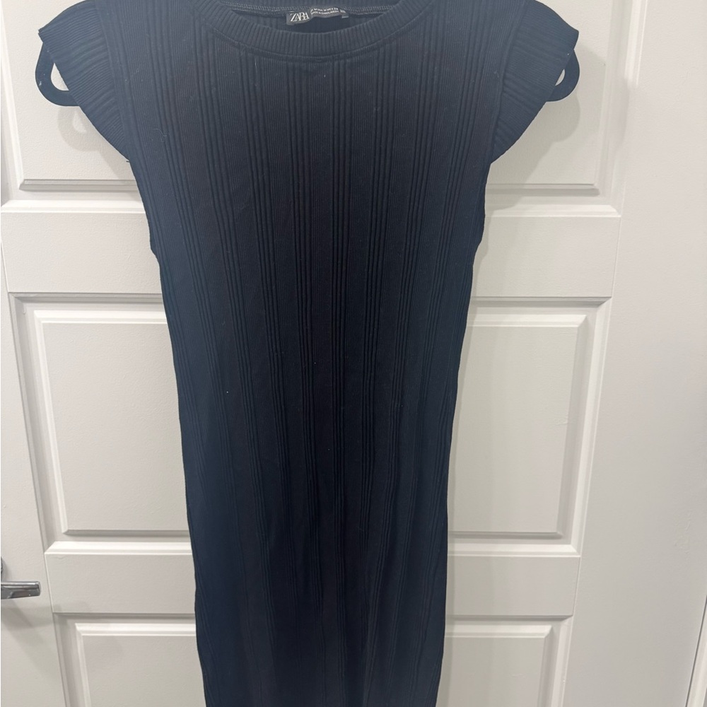 Zara Women's Black Ribbed Midi Dress